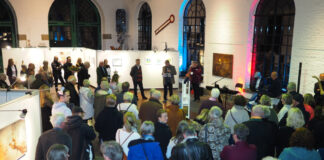 Die Vernissage lockte viele Kunstinteressierte nach Erkrath. Foto: Stadt Erkrath