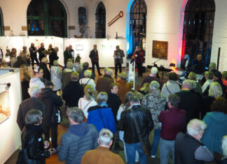Die Vernissage lockte viele Kunstinteressierte nach Erkrath. Foto: Stadt Erkrath