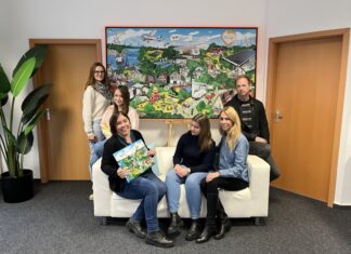 Die Stadtwerke Wülfrath verschenken das neue Wimmelbild. Foto: Stadtwerke