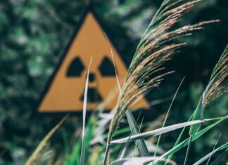 Ein Schuld weist auf radioaktive Strahlung hin. Foto: pixabay
