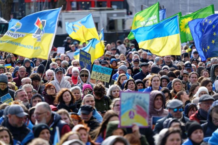 Aus Anlass des 1000. Kriegstags findet in Köln eine Solidaritätsdemonstration für die Ukraine statt (Archivbild). 