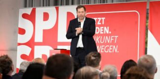 SPD-Chef Lars Klingbeil ist vom Verhalten des bisherigen Koalitionspartners FDP «persönlich enttäuscht».