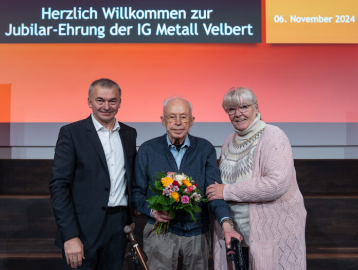 Hakan Civelek, Chef der Velberter IG Metall, mit Günther Röhricht und Silke Wild. Foto: IGM
