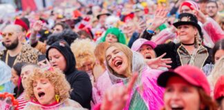 In Köln und anderen rheinischen Hochburgen hat der Karneval begonnen.