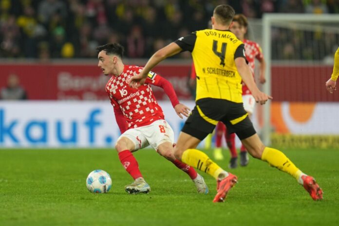 Borussia Dortmund hat das Gastspiel beim FSV Mainz 05 verloren.