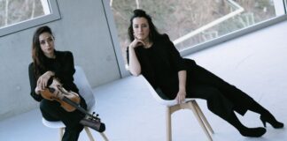 Das „Lorca Duo“ gibt ein Neujahrskonzert in der Dorfkirche. Foto: Veranstalter