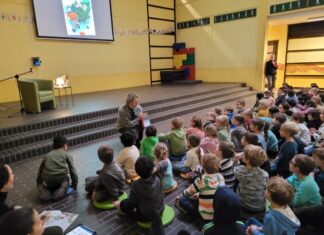 Bürgermeisterin Sandra Pietschmann las auch einem Buch von Astrid Lindgren vor. Foto: privat