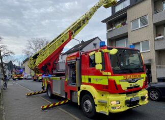 Die Feuerwehr vor Ort in Ratingen-Ost. Foto: FW Ratingen