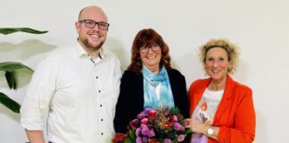 Die nominierte SPD-Bürgermeisterkandidatin Rosa-Maria Kaleja mit den SPD-Ortsvereinsvorsitzenden Mathias Siegmund und Manuela Höbler. Foto: SPD