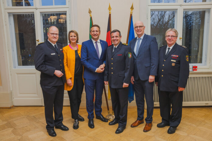 Ronni Schoofs ist neuer stellvertretender Bezirksbrandmeister im Regierungsbezirk Düsseldorf. Foto: BR_D