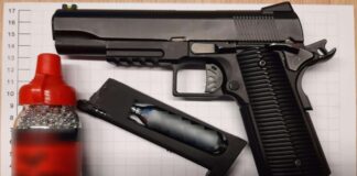 Diese Gegenstände trug der 18-Jährige bei sich. Foto: Bundespolizei