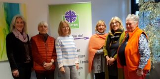 Frauen der FU Heiligenhaus überreichen Geschenke an den SKFM Mettmann für Frauen im Frauenhaus (Eva-Maria Düring, Dagmar Haarhaus, Anne Fischer, Ulrike Stiers, Lilo Löffler und Roswitha Habig. Foto: Frauen Union Heiligenhaus