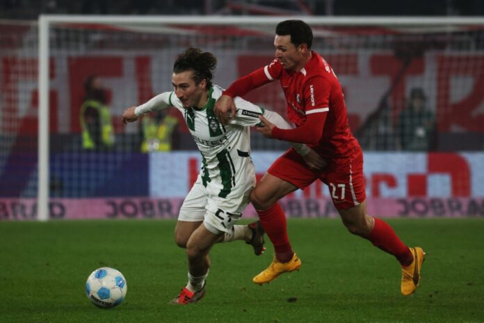 In Freiburg war für Rocco Reitz (l.) und die Borussia mal wieder nichts zu holen.