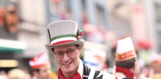 Im Karneval unterwegs: Hendrik Wüst ist Ministerpräsident in NRW und Landeschef der CDU (Archivfoto)