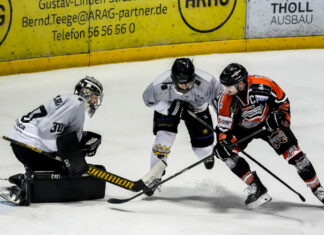 Den Zusatzpunkt verloren die Ice Aliens an Bergisch Gladbach. Foto: Daniela Schmidt