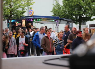 In Heiligenhaus sorgen vor allem die Feste unter freiem Himmel und mit reichlich Musik für gute Laune. Foto: Volkmann