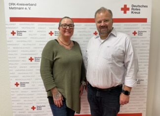 Nicole Gödert mit dem Kreisgeschäftsführer Stefan Vieth. Foto: DRK KV ME