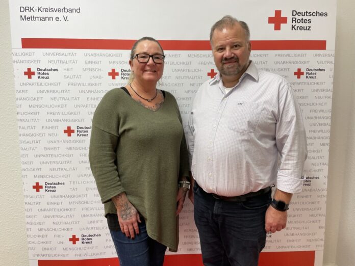 Nicole Gödert mit dem Kreisgeschäftsführer Stefan Vieth. Foto: DRK KV ME