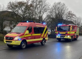 Die Ratinger Feuerwehr an der Einsatzstelle. Foto: FW Ratingen