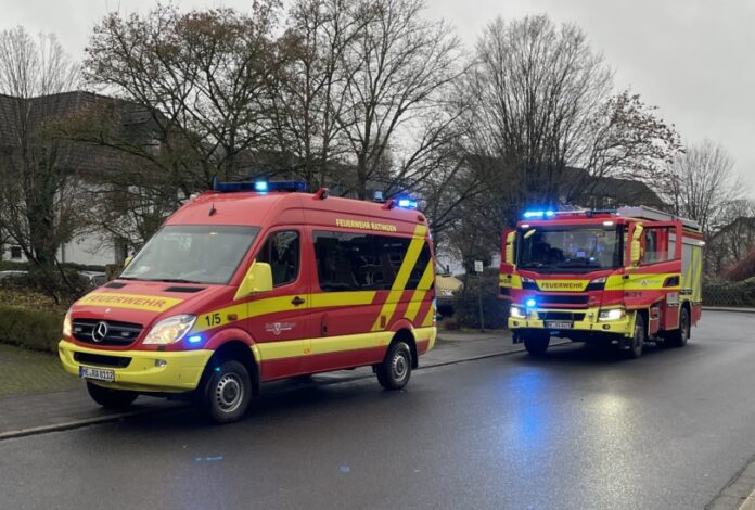 Die Ratinger Feuerwehr an der Einsatzstelle. Foto: FW Ratingen