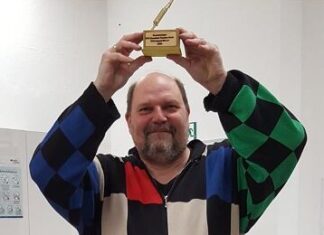 Dirk Friedsam holte den Pokal. Foto: TuS 08 Lintorf