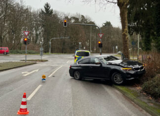 In Erkrath-Hochdahl hat ein 29-Jähriger einen Unfall gebaut. Foto: Polizei