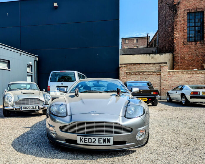 Bonds Aston Martin V12 Vanquish nach der Entladung in Wien. Foto: DHL