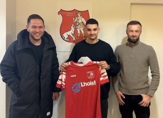 Trainer Joscha Weber mit Amin Ouahaalou und Co-Trainer Thomas Cyrys. Foto: FCW