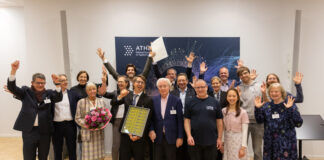 Die Freude über die Auszeichnung war groß bei allen Beteiligten. Foto: Catharina Frank