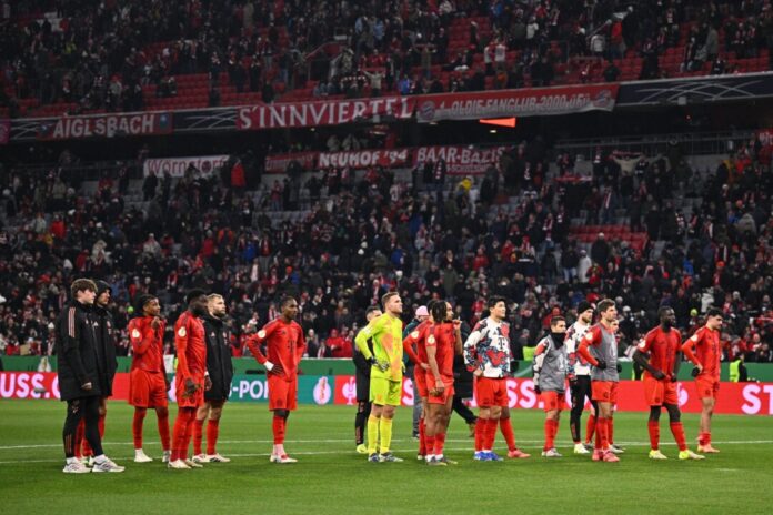 Der FC Bayern München scheidet im Pokal wieder früh aus.