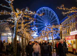 Das Weihnachtsmarkt in der Landeshauptstadt lockte zahlreiche Besucher an. Foto: DLIVE/Kai Kuczera