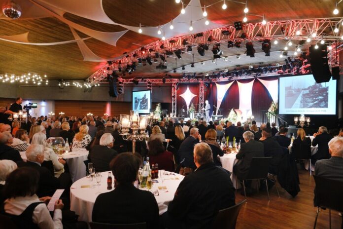 Festlich geschmückt, gab der große Saal der Stadthalle den würdigen Rahmen für die Gala zum Jahresbeginn.  Foto: Achim Blazy/Stadt Ratingen