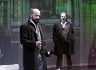 Der Richter und sein Henker - mit: Franz-Joseph Dieken, Jacques Ullrich, Achmed Ole Bielfeldt, Herbert Schöberl, Helena Krey und Julia Weden. Foto: G2 Baraniak