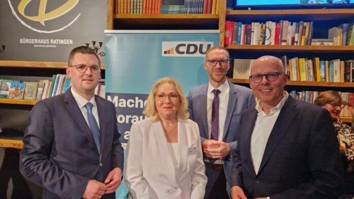 Gute Laune zum Neujahrsempfang bei Ina Bisani, Patrick Anders, Jan Heinisch und Peter Beyer. Foto: CDU
