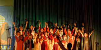 Der Kinderchor bei einem Auftritt. Foto: privat