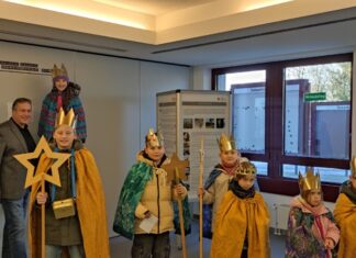 Die Kinder überbrachten im Rathaus den Segen. Foto: Stadt Wülfrath