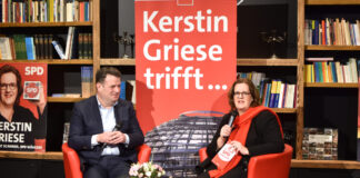 Kerstin Griese und Hubertus Heil auf der kleinen Bühne. Foto: Büro Griese