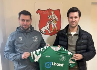 Torwarttrainer Sebastian Herweg mit dem Neuzugang Marvin Oberhoff. Foto: privat