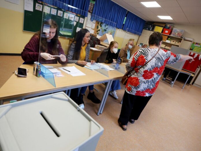 Reichlich Wahlhelfer in NRW - viele Plätze sind schon besetzt. (Archivbild)