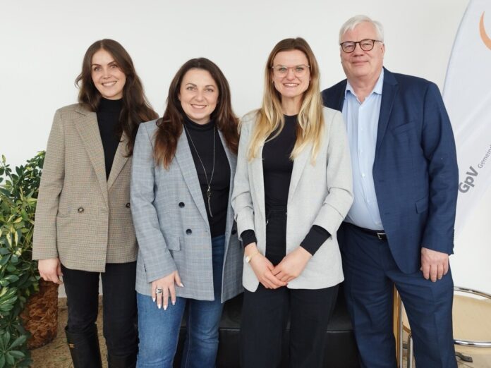 Die Referentinnen und Referenten der Impulsveranstaltung: Roxanne Schad (GPV-Koordination, Kreis Mettmann), Elina Sakellaridou (Leiterin des Sozialpsychiatrischen Dienstes, Kreis Mettmann), Franziska Schwaab und Thomas Dielentheis. Foto: Kreis ME