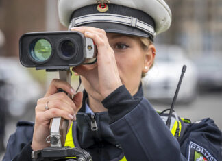 Die Polizei hat unangekündigt eine Geschwindigkeitskontrolle durchgeführt. Symbolbild: Polizei