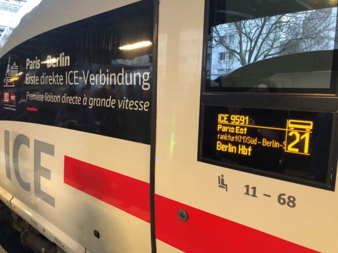 Grenzüberschreitende Strecken wie die zwischen Berlin und Paris werden der Bahn zufolge immer beliebter. (Archivbild)