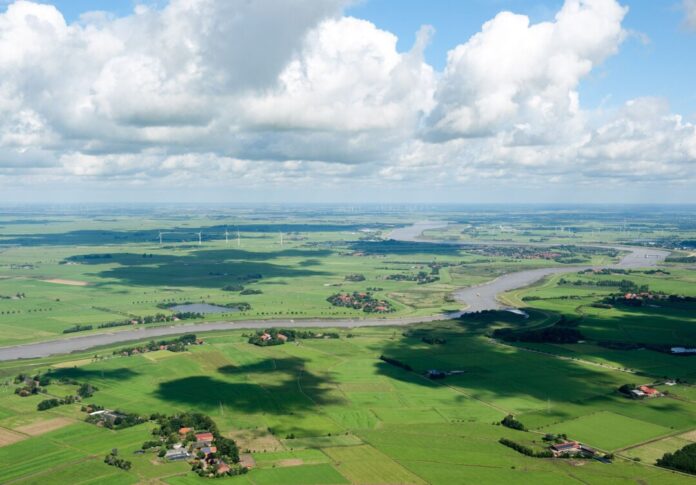 Das Bundesverwaltungsgericht verhandelt zum Gewässerschutz an der Flussgebietseinheit Ems - es geht um ein Gebiet, das Niedersachsen, NRW und die Niederlande umfasst. (Archivbild)  