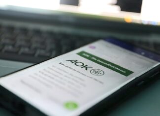 Wer eine solche E-Mail im Namen der AOK erhält, sollte vorsichtig sein. Foto: Volkmann