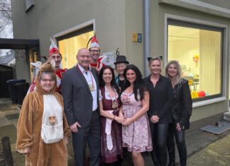 Das Velberter Prinzenpaar hat gute Stimmung mitgebracht. Foto: privat