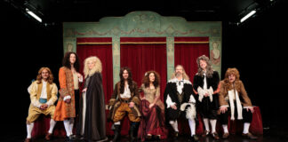 Molières Klassiker „Die Streiche des Scapin“ wird in der Stadthalle aufgeführt. Foto: Philipp Plum