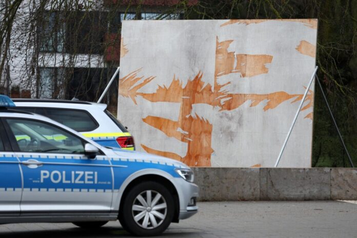 Politiker und Politikerinnen werden immer öfter Opfer von gewalttätigen Angriffen. (Symbolbild)

