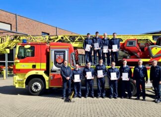Die Brandmeisteranwärten haben ihre Prüfungen abgelegt. Foto: FW Ratingen