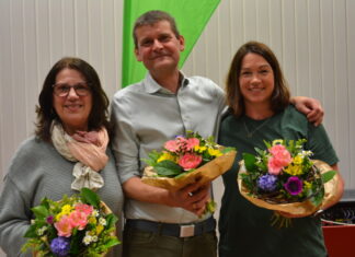 Die stellvertretende Bürgermeisterin Barbara Esser, Bürgermeisterkandidat Jörn-Eric Morgenroth und die stellvertretende Fraktionsvorsitzende Ute Meier bilden das Spitzentrio der Ratinger Grünen. Foto: Irma Schweiger