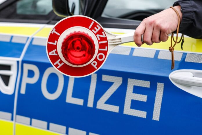 Gleich zweimal wurde der Porsche eines 25-Jährigen sichergestellt. (Symbolbild)